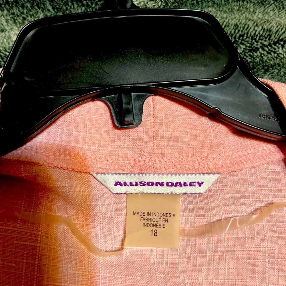 Allison Daley linen blazer size 18